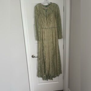 Light green dress size 10